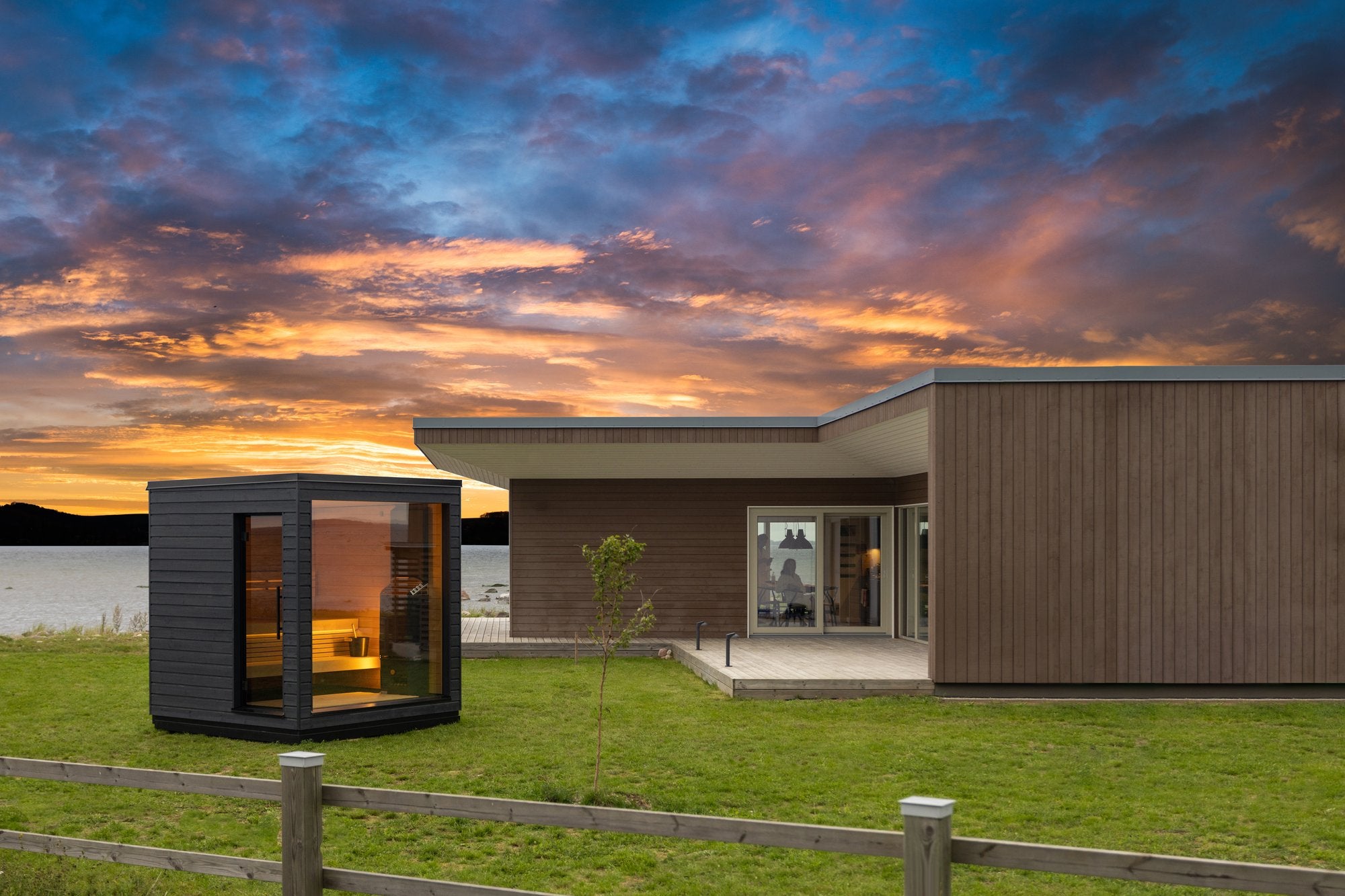 SaunaLife Model G6 Outdoor Sauna (SL-MODELG6-R)