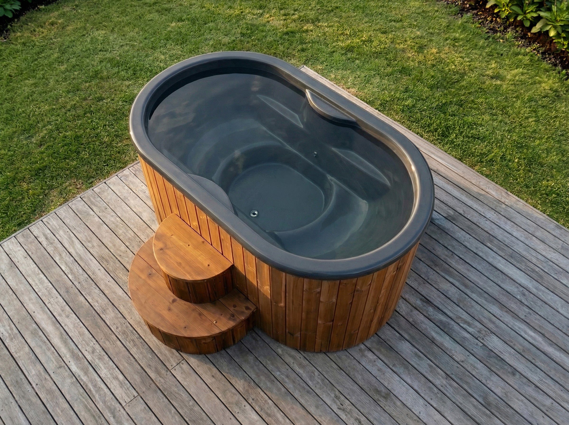 SaunaLife Model S2N Cold Plunge Tub (SL-MODELS2N)